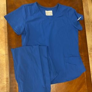 Royal blue Skechers scrubs up